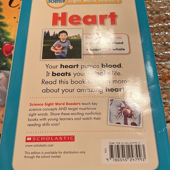 6 books mostly level 1 for kids 🙏🙏🙏 - Picture 4 of 12